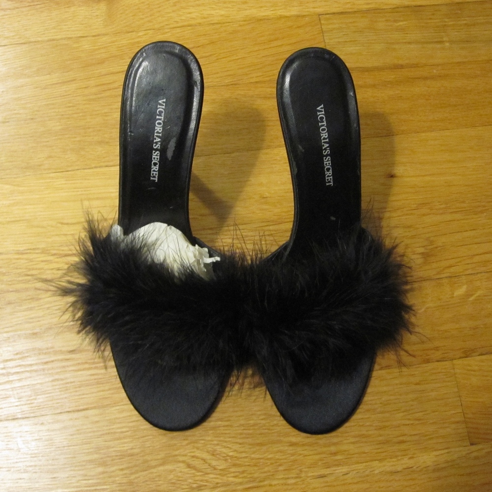 Victoria's Secret Feather Slingbacks (Size 8)